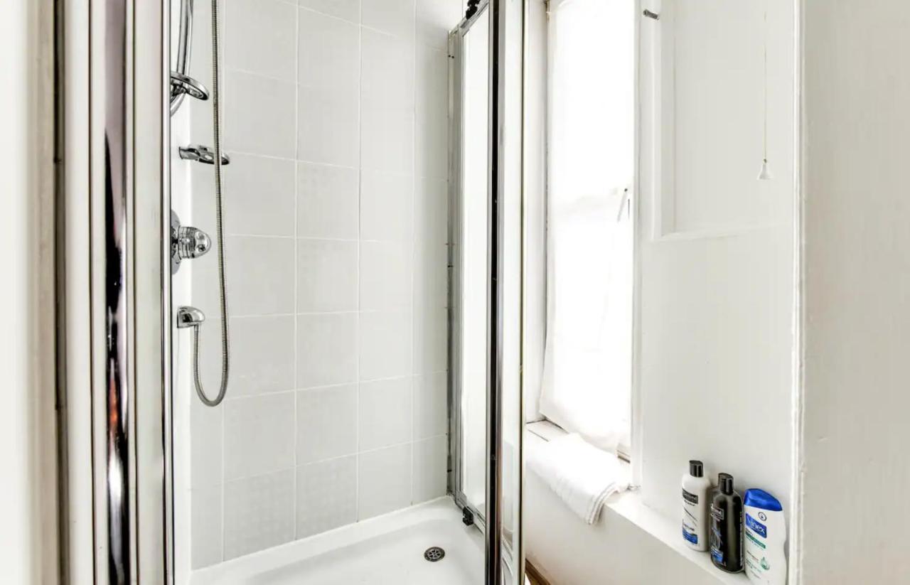 Entire Period Flat By Centre Apartment Edinburgh