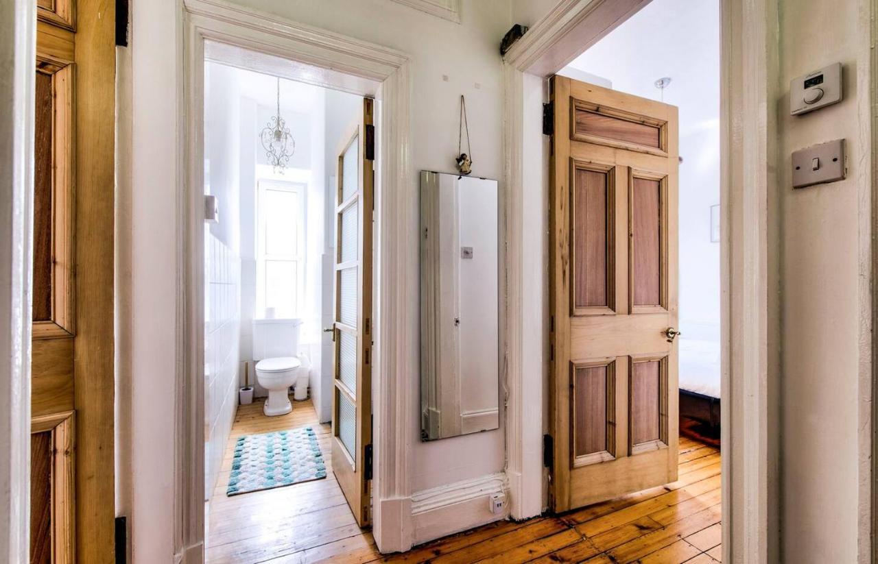 Entire Period Flat By Centre * Edinburgh