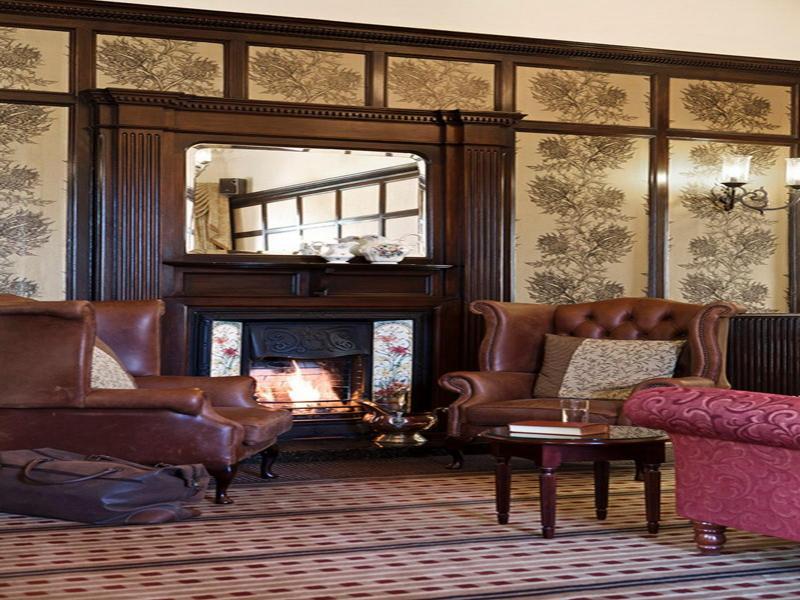 The Parliament House 3*