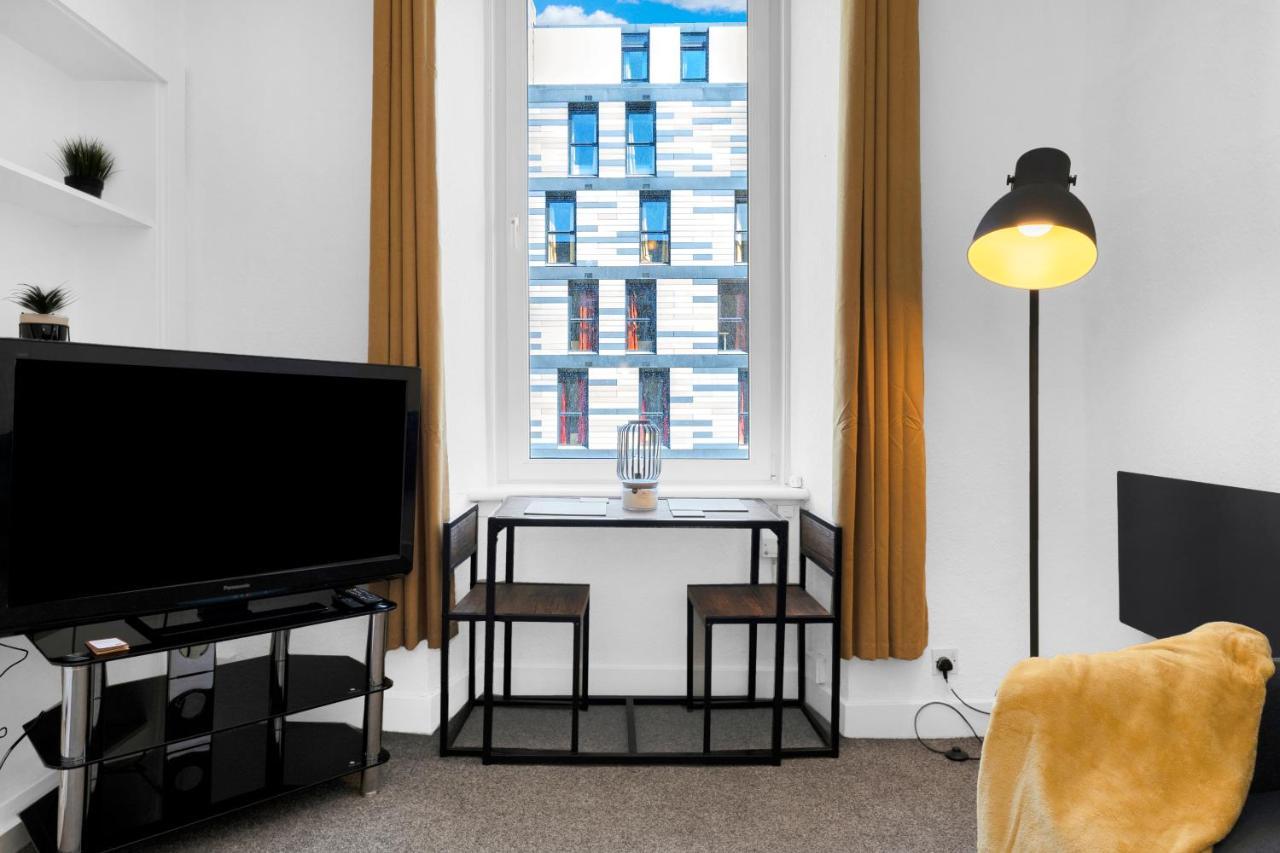 Apartment Modern & Spacious 1 Bedroom - Close To Centre - Sleeps Up To 3 Guests Edinburgh