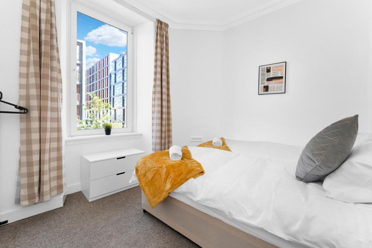 Modern & Spacious 1 Bedroom - Close To Centre - Sleeps Up To 3 Guests Edinburgh