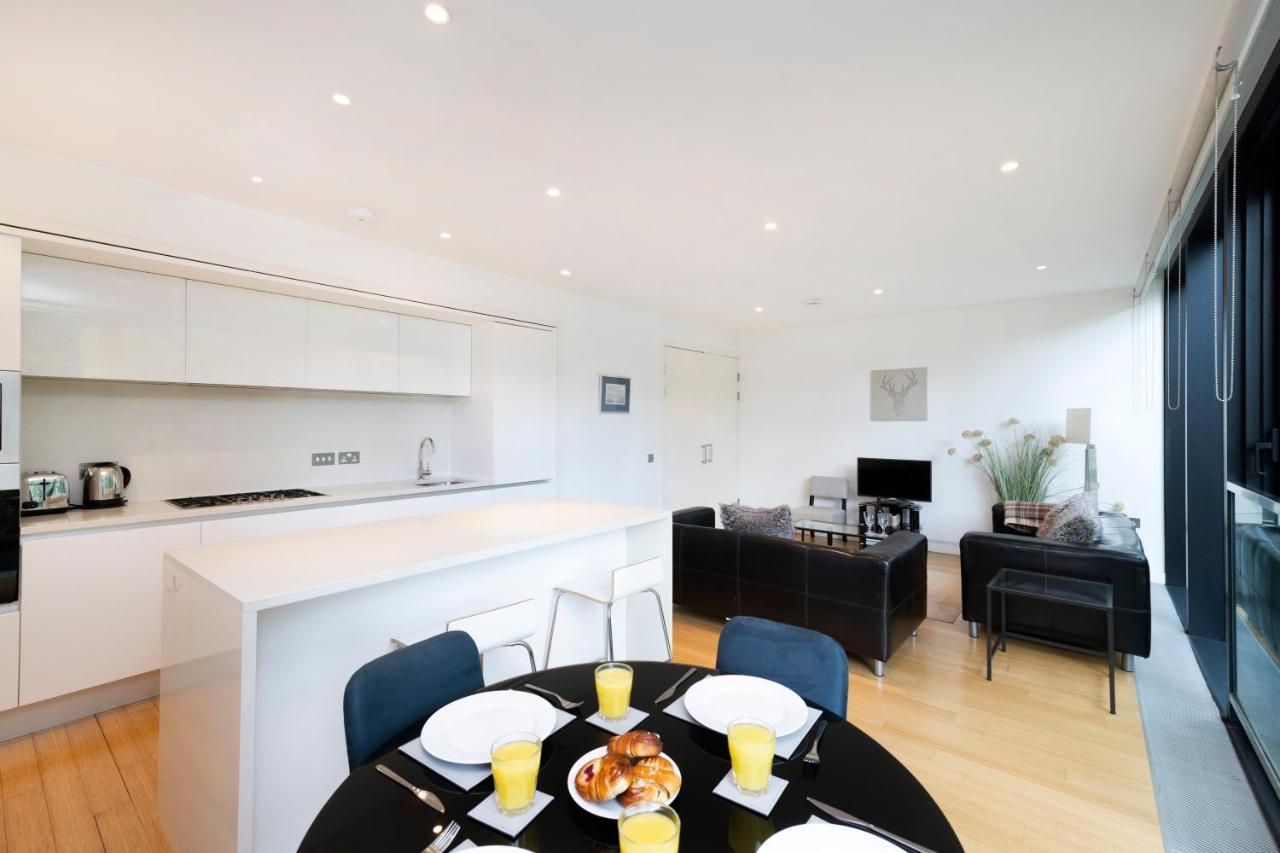 Altido Elegant Flat Near The Meadows With Parking * EDI