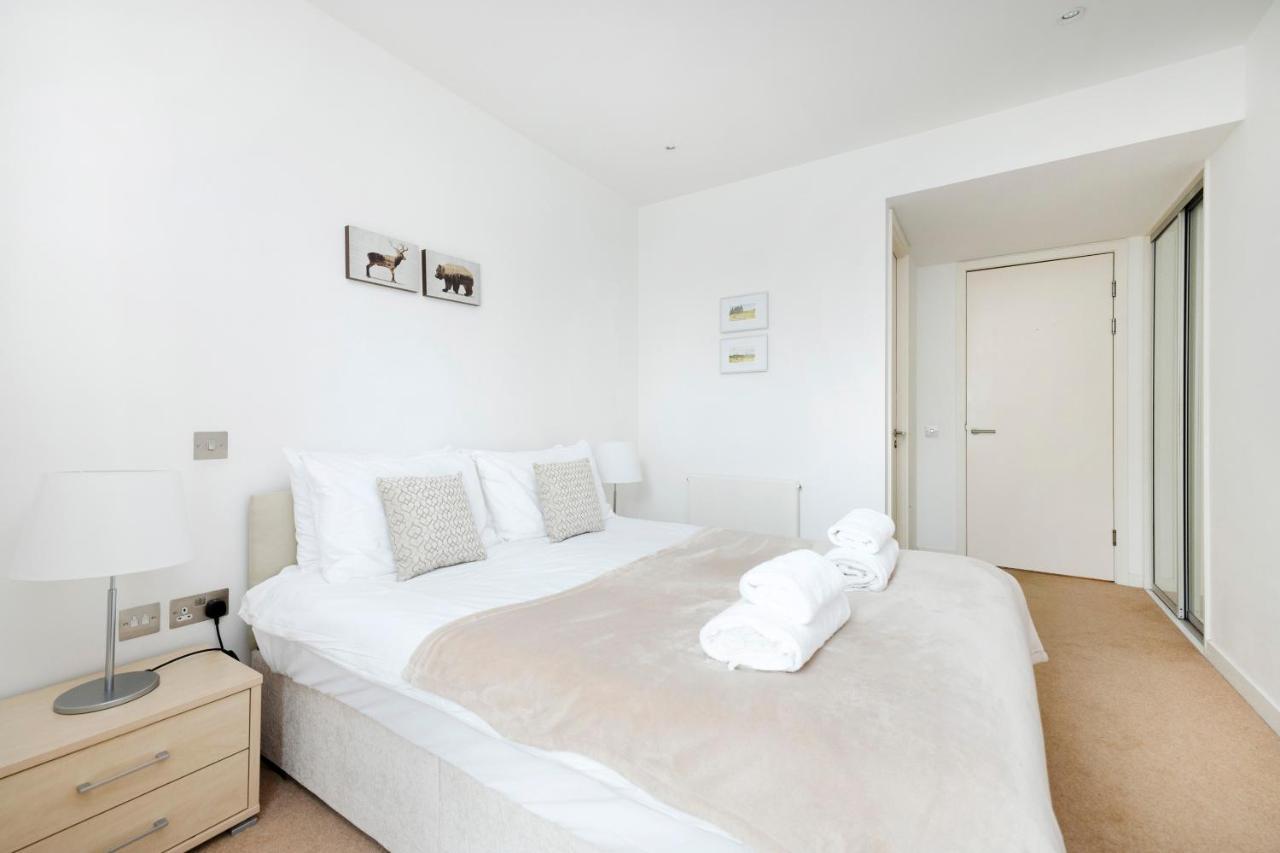 Apartment Altido Elegant Flat Near The Meadows With Parking EDI