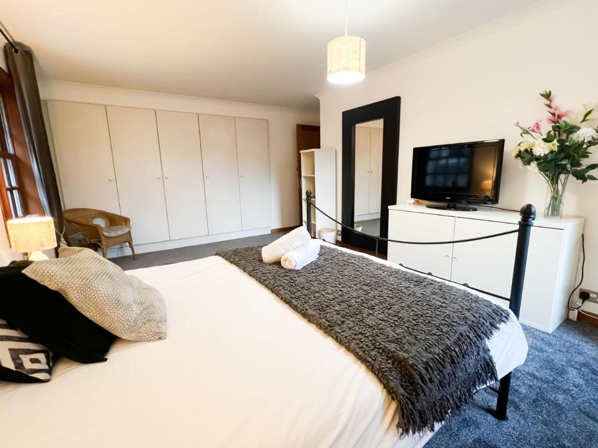 Old Town 2br Flat Royal Mile Sleeps 5 * Edinburgh