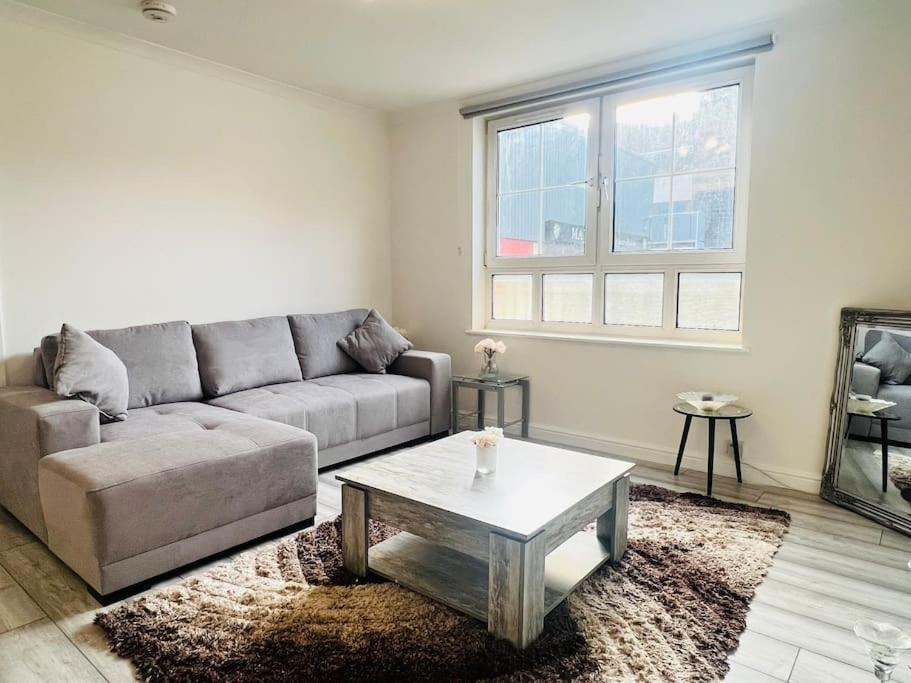 Superb 2 Bedroom With Free Parking Apartment EDI
