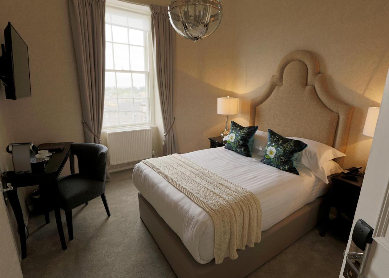 Nira Caledonia Hotel