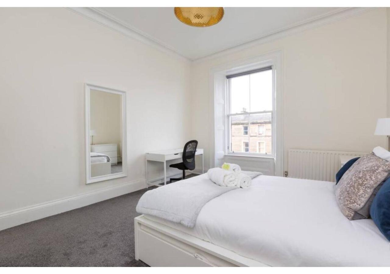 Joivy Elegant 3-bed Flat Near Castle Apartment