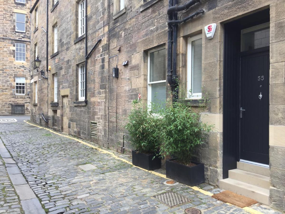 Atholl Crescent Lane