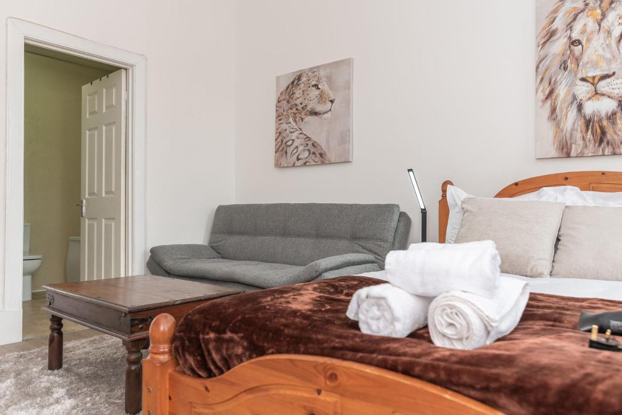 Contemporary 3 Bed City Centre - Ensuite * Edinburgh