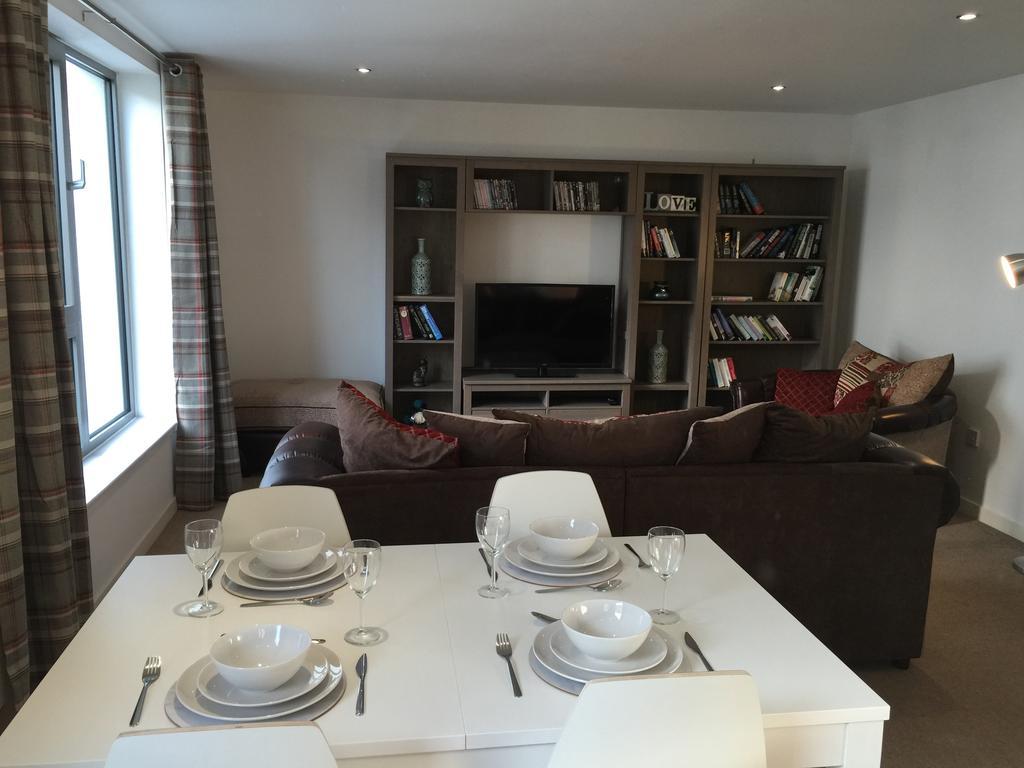 Riverside Apartment *