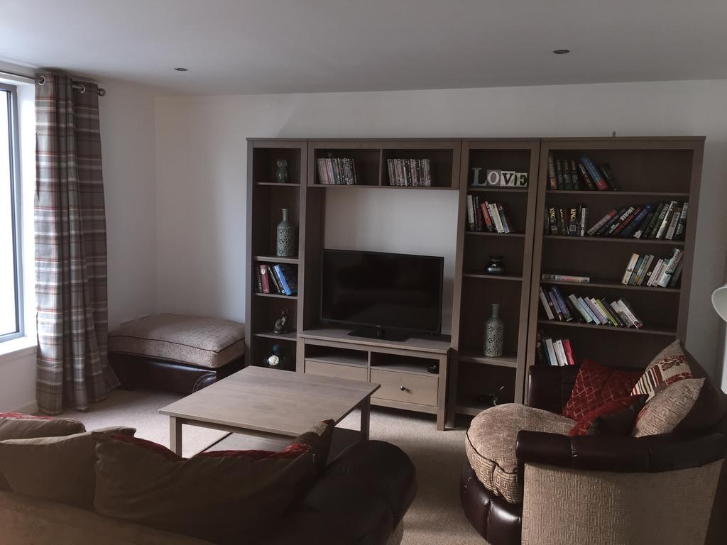 Riverside Apartment *