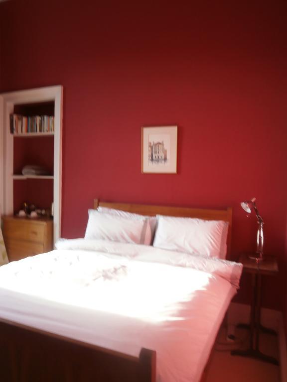 Bed & Breakfast Winter Cherry