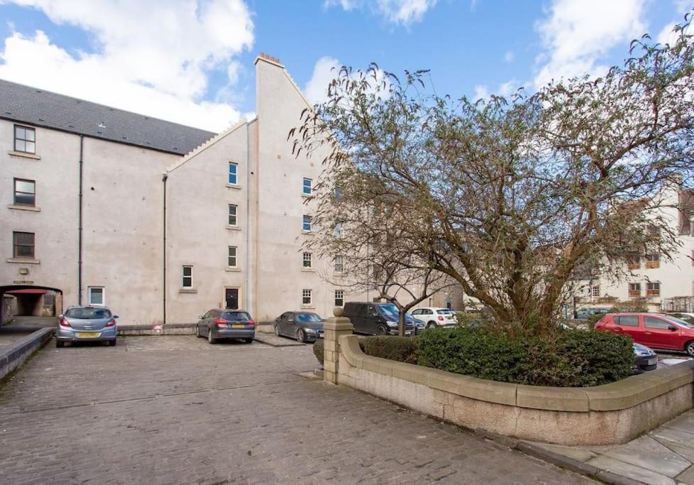 Central, Fully Equipped Flat W/parking, Leith, Apartment Edinburgh