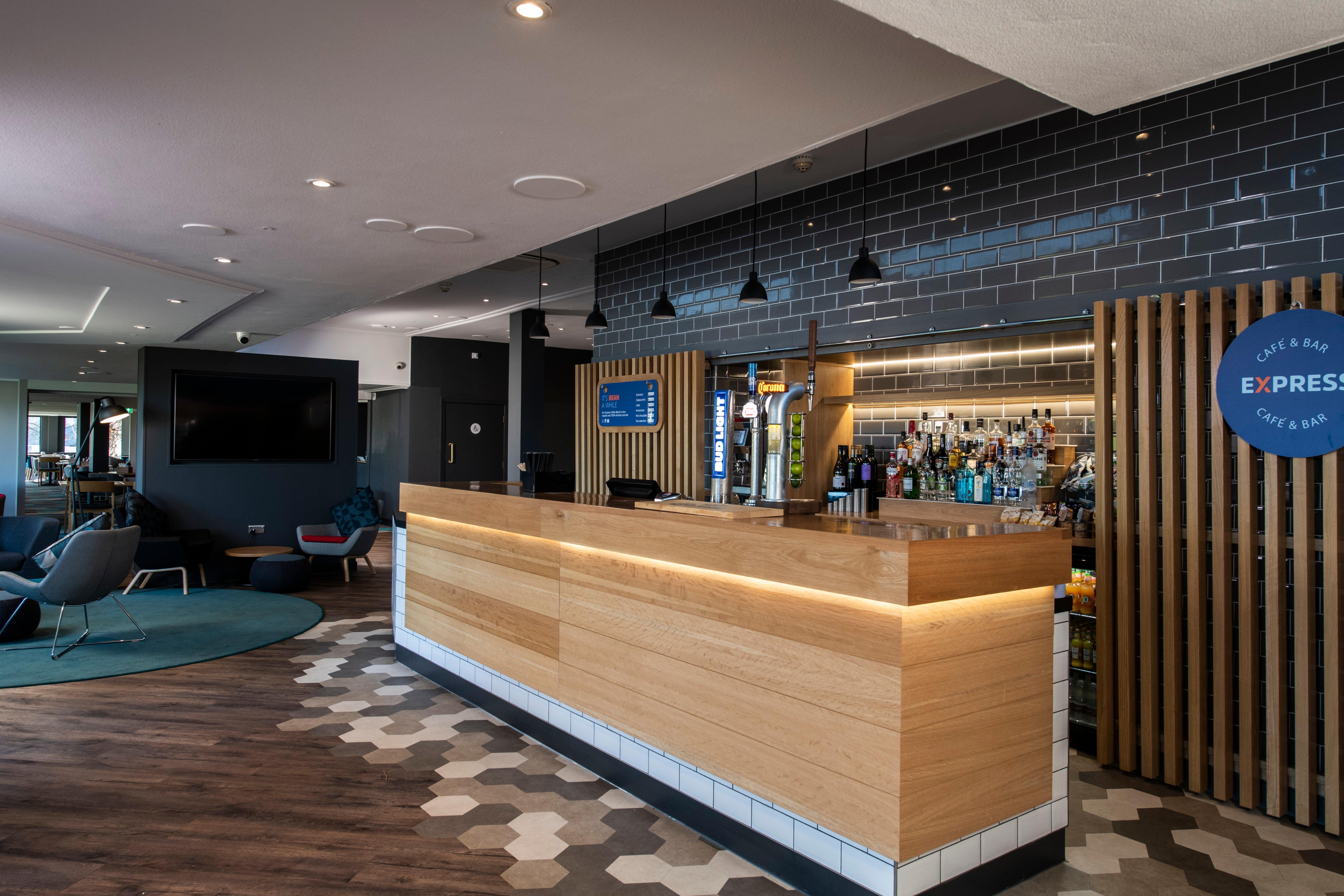 Express West By Ihg