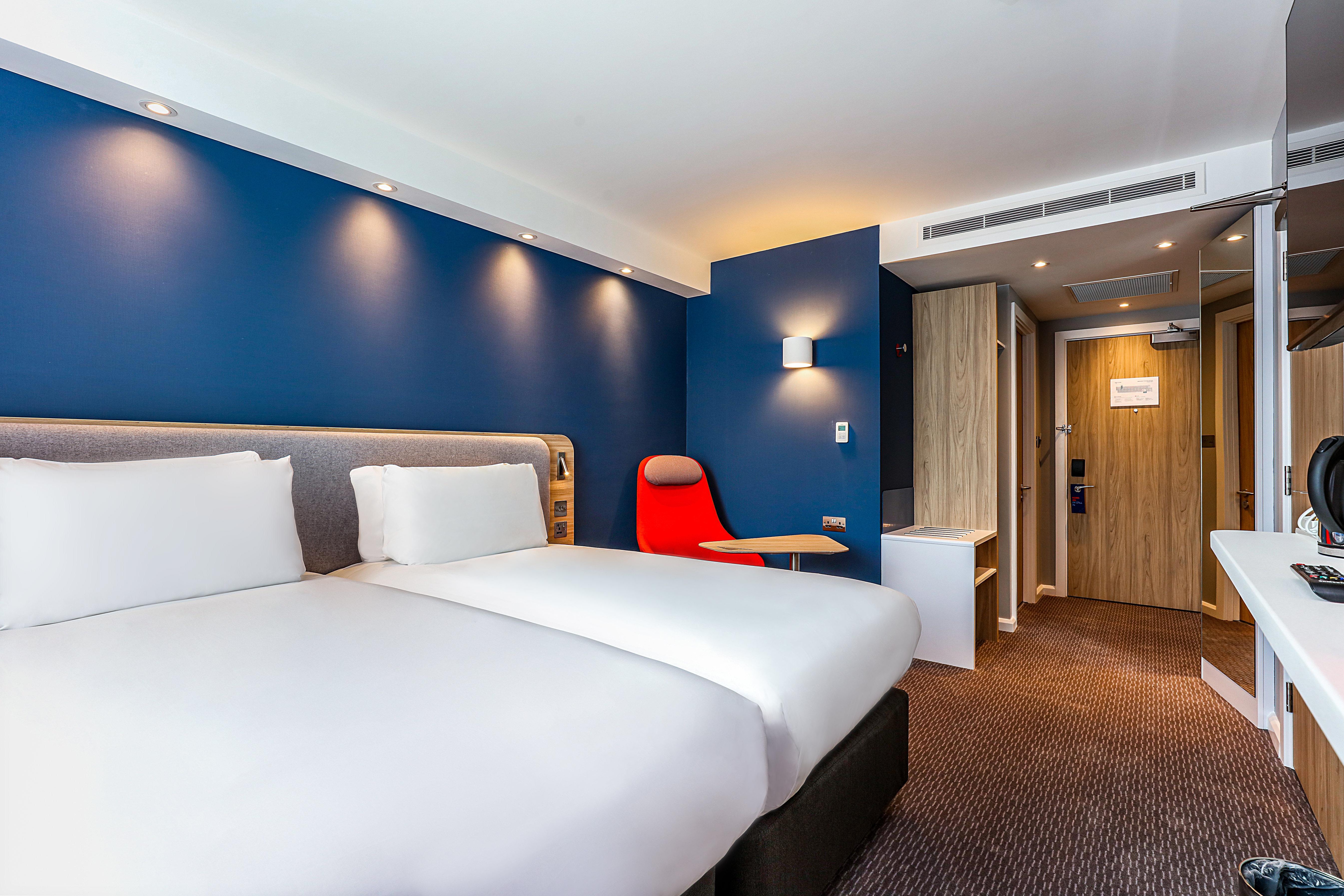Express West By Ihg Hotel Edinburgh