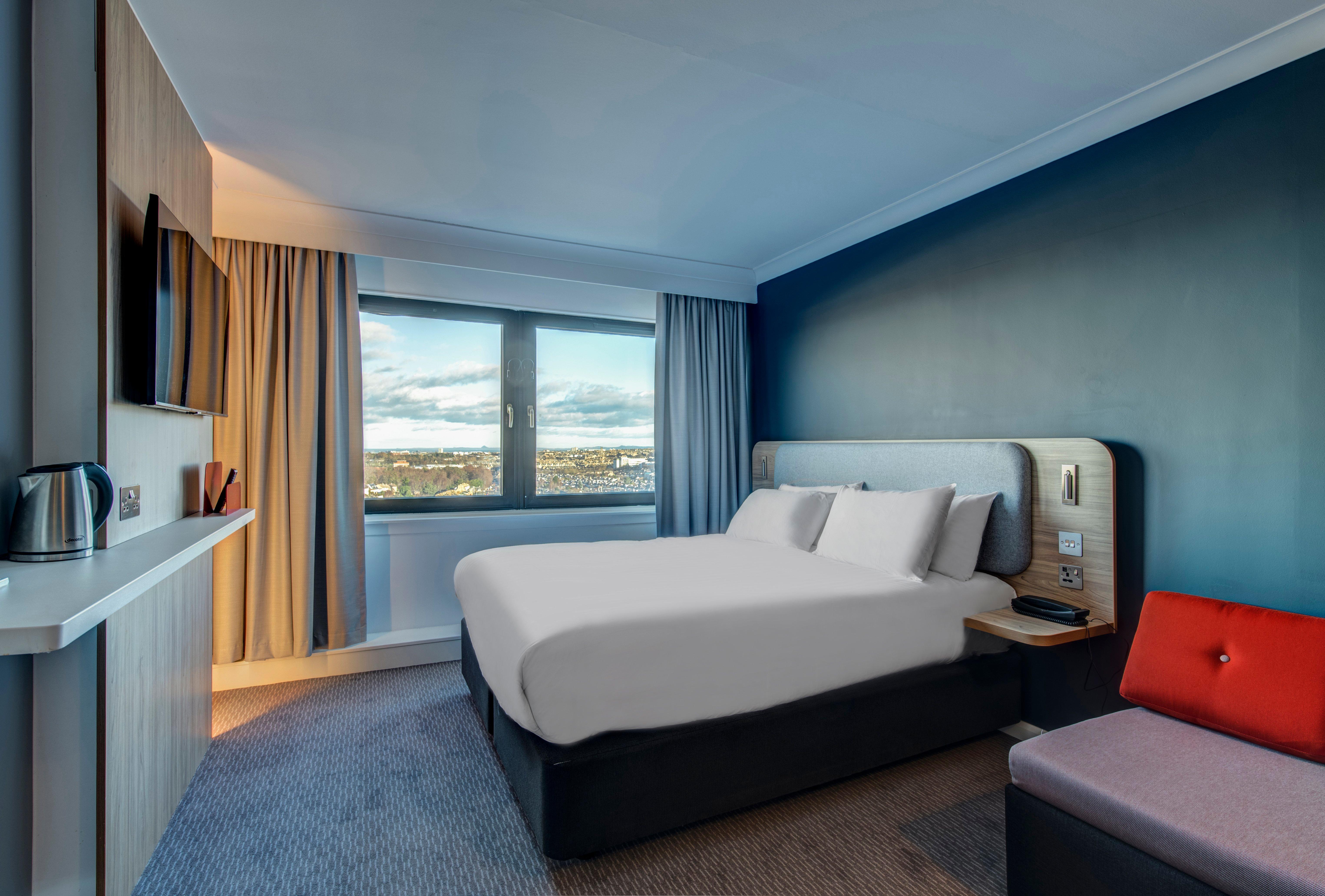 Hotel Express West By Ihg 3*