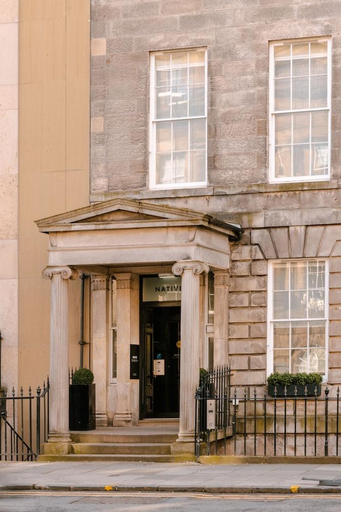 Heeton Concept Queen Street Aparthotel