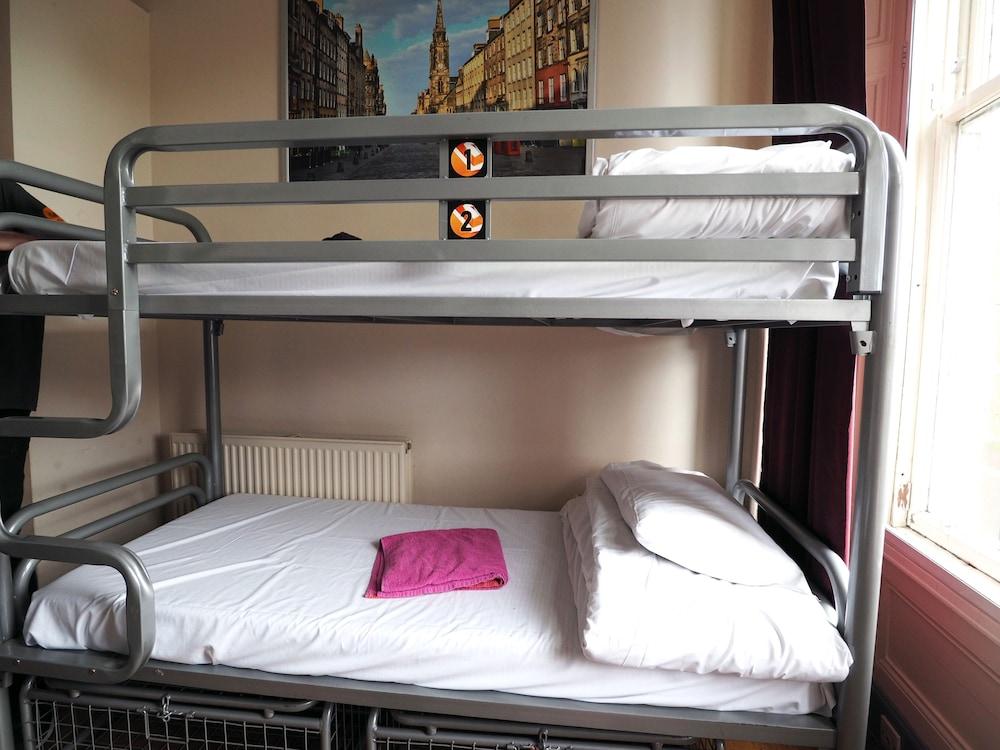 St Christophers 2* Edinburgh