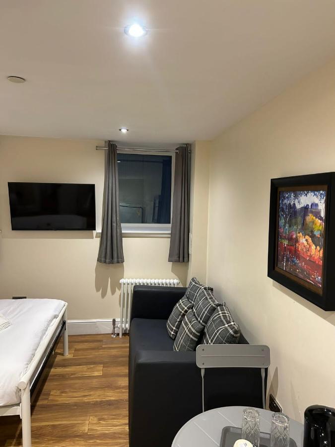 Modern Double With Sofa * EDI