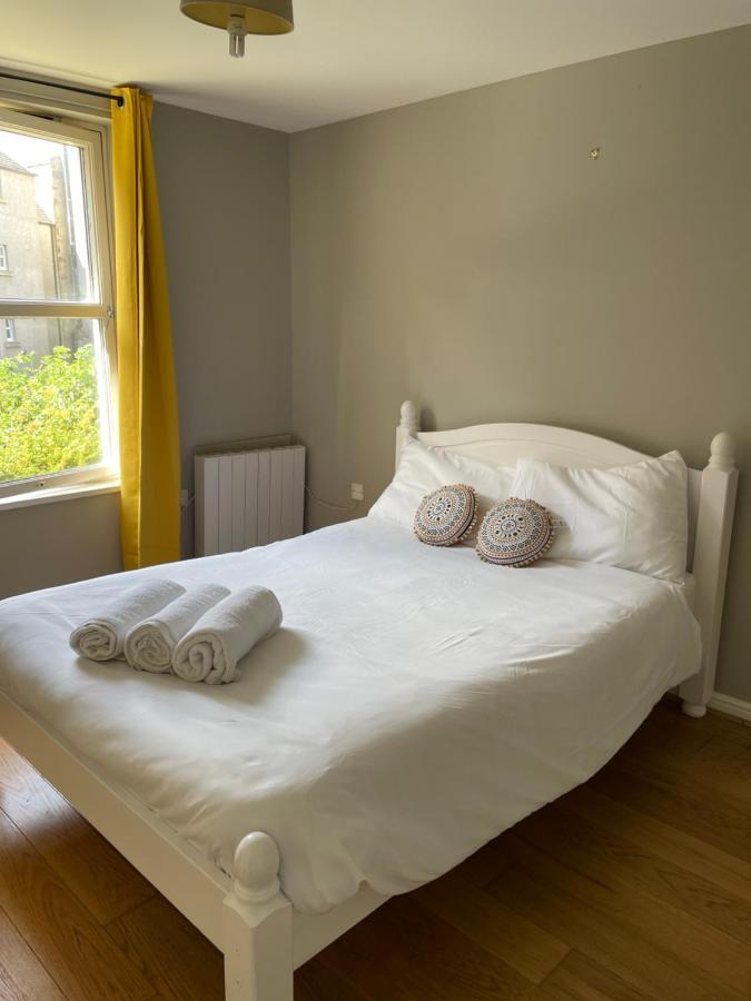 Central, Fully Equipped Flat W/parking, Leith, *