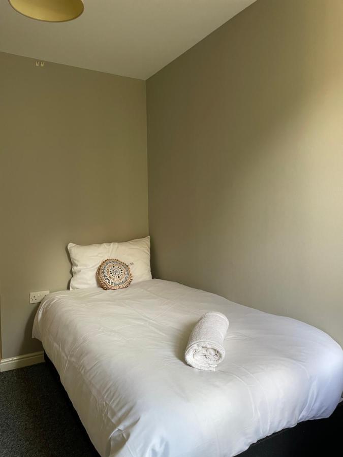 Apartment Central, Fully Equipped Flat W/parking, Leith,