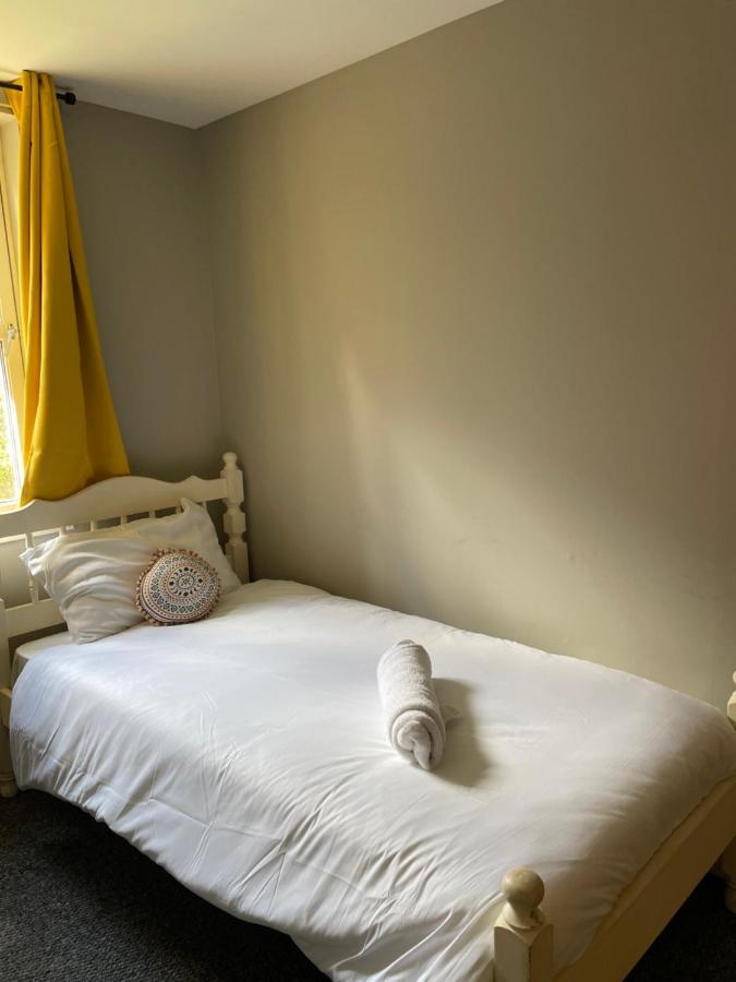Central, Fully Equipped Flat W/parking, Leith,