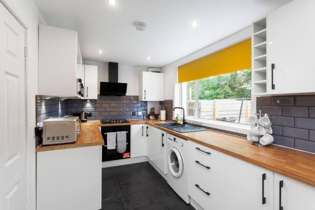 Boutique 3 Bed House - Parking - Garden Holiday home Edinburgh