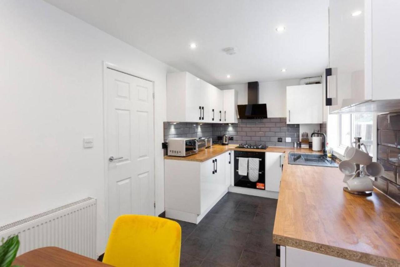 Boutique 3 Bed House - Parking - Garden Edinburgh