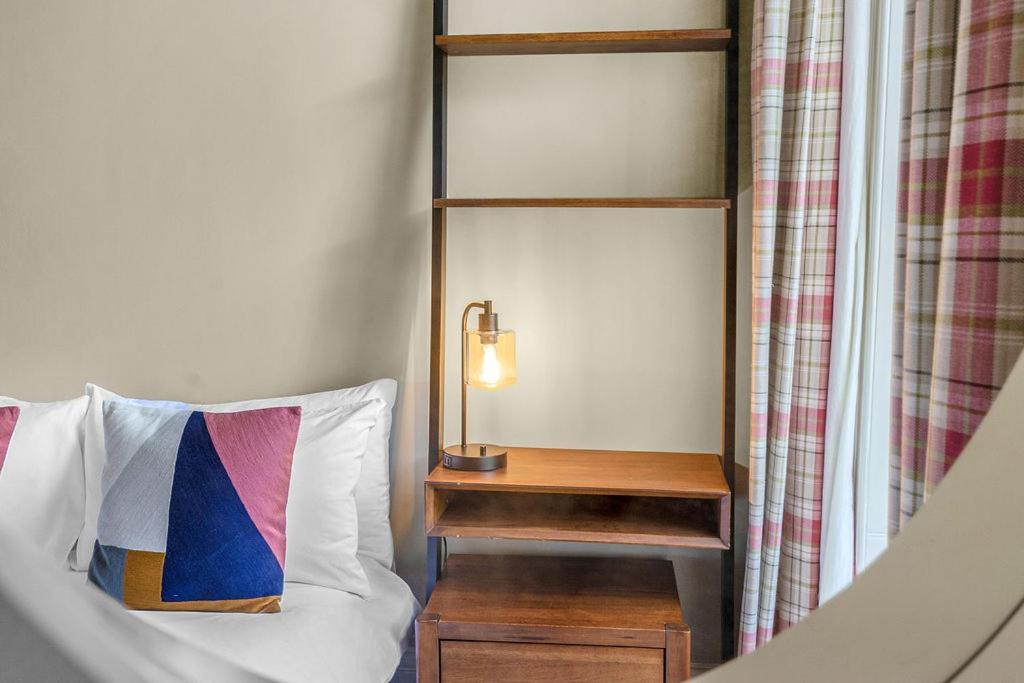 Stylish Elegance In City's Heart Apartment