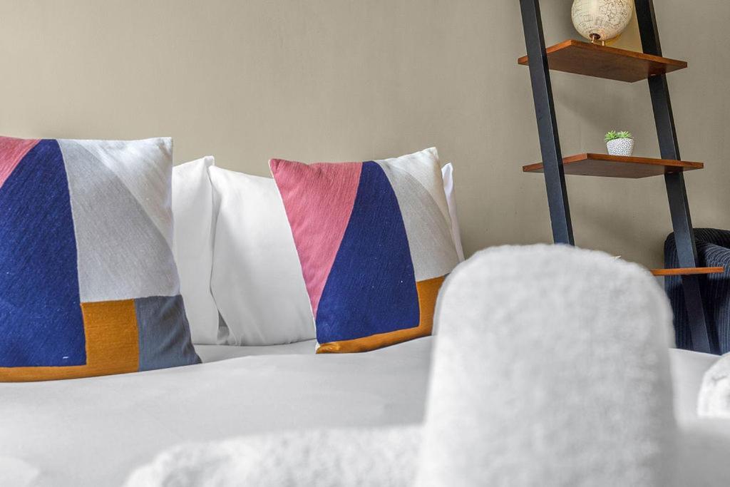Apartment Stylish Elegance In City's Heart Edinburgh