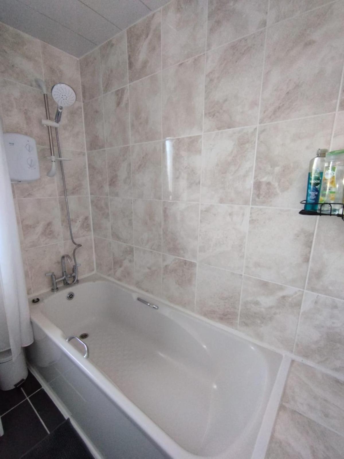 Villa 3 Bed House In - Private Parking Edinburgh