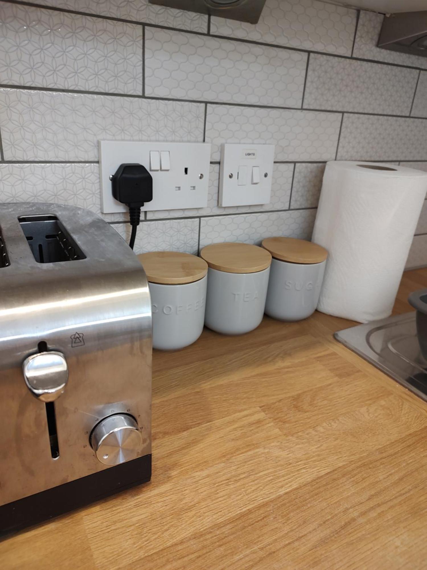 K R Sweet One Bedroom Flat Apartment *