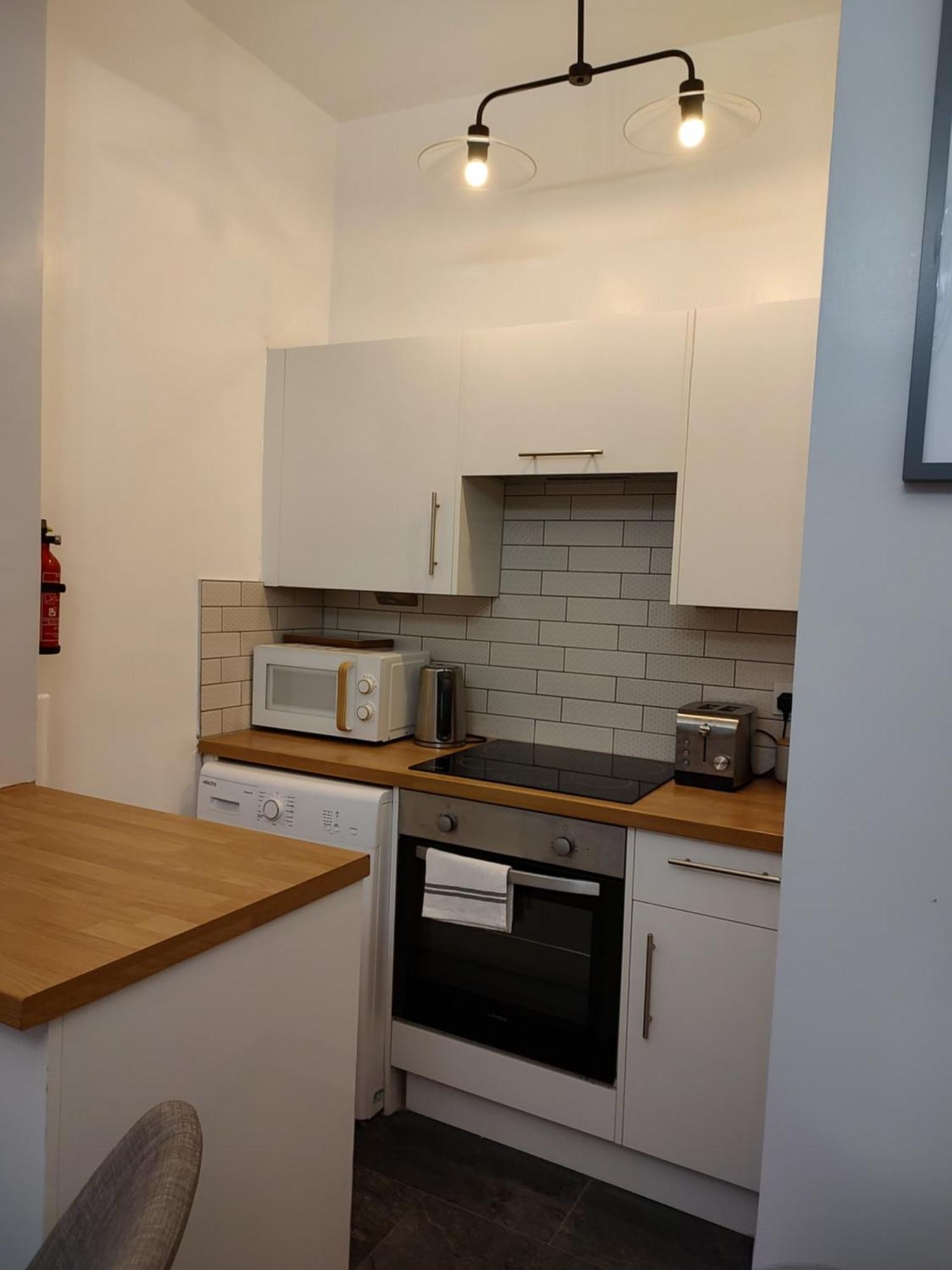 K R Sweet One Bedroom Flat Apartment Edinburgh