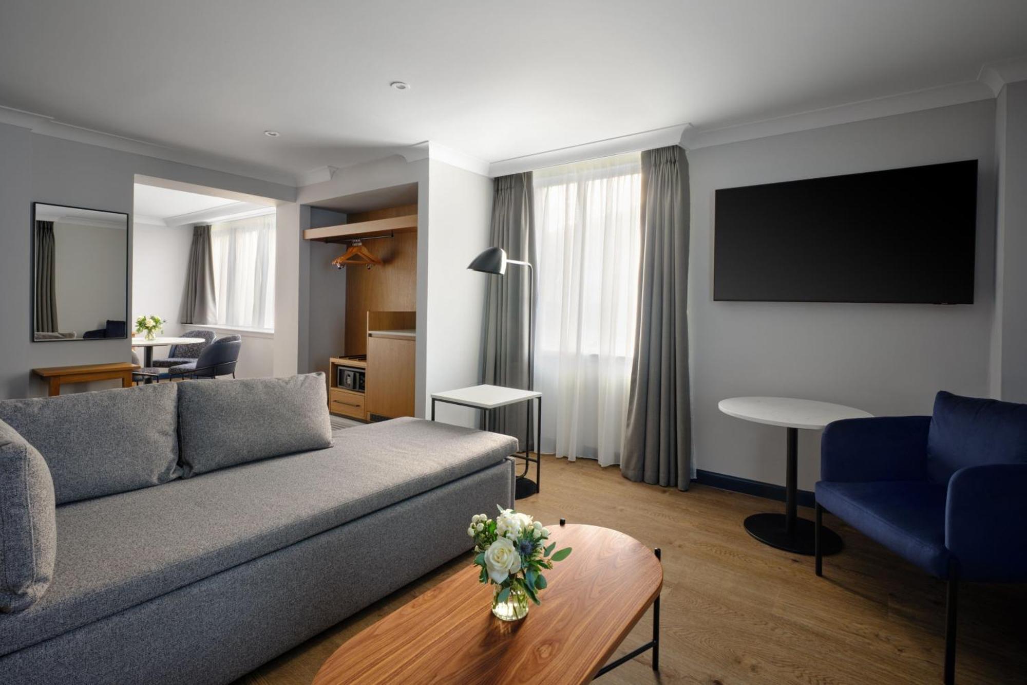 Hotel Marriott Holyrood 4*
