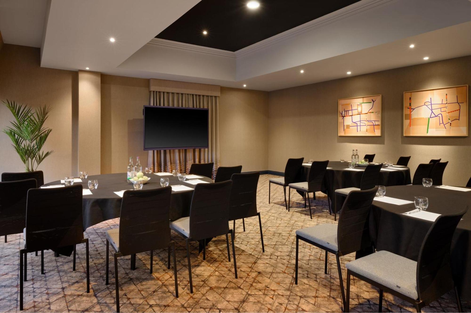 Marriott Holyrood Hotel 4*
