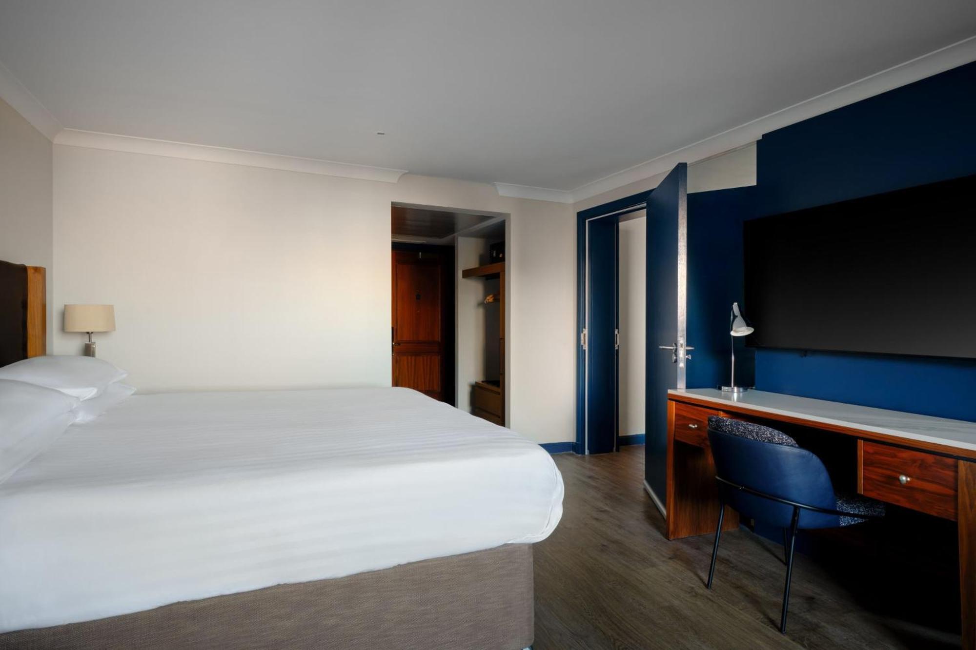 Marriott Holyrood Hotel 4*