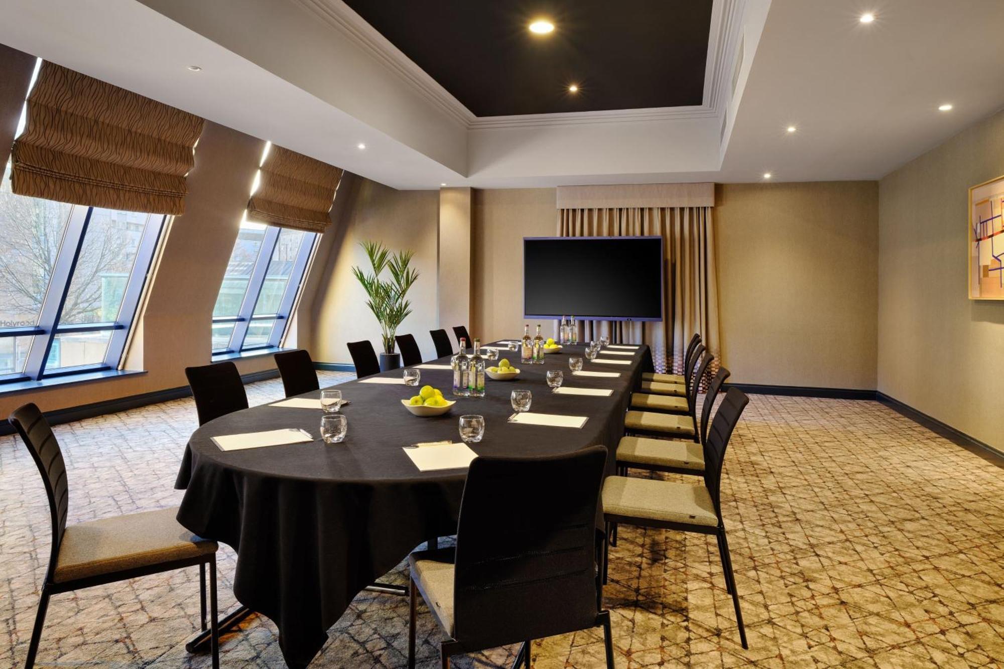 Hotel Marriott Holyrood 4*