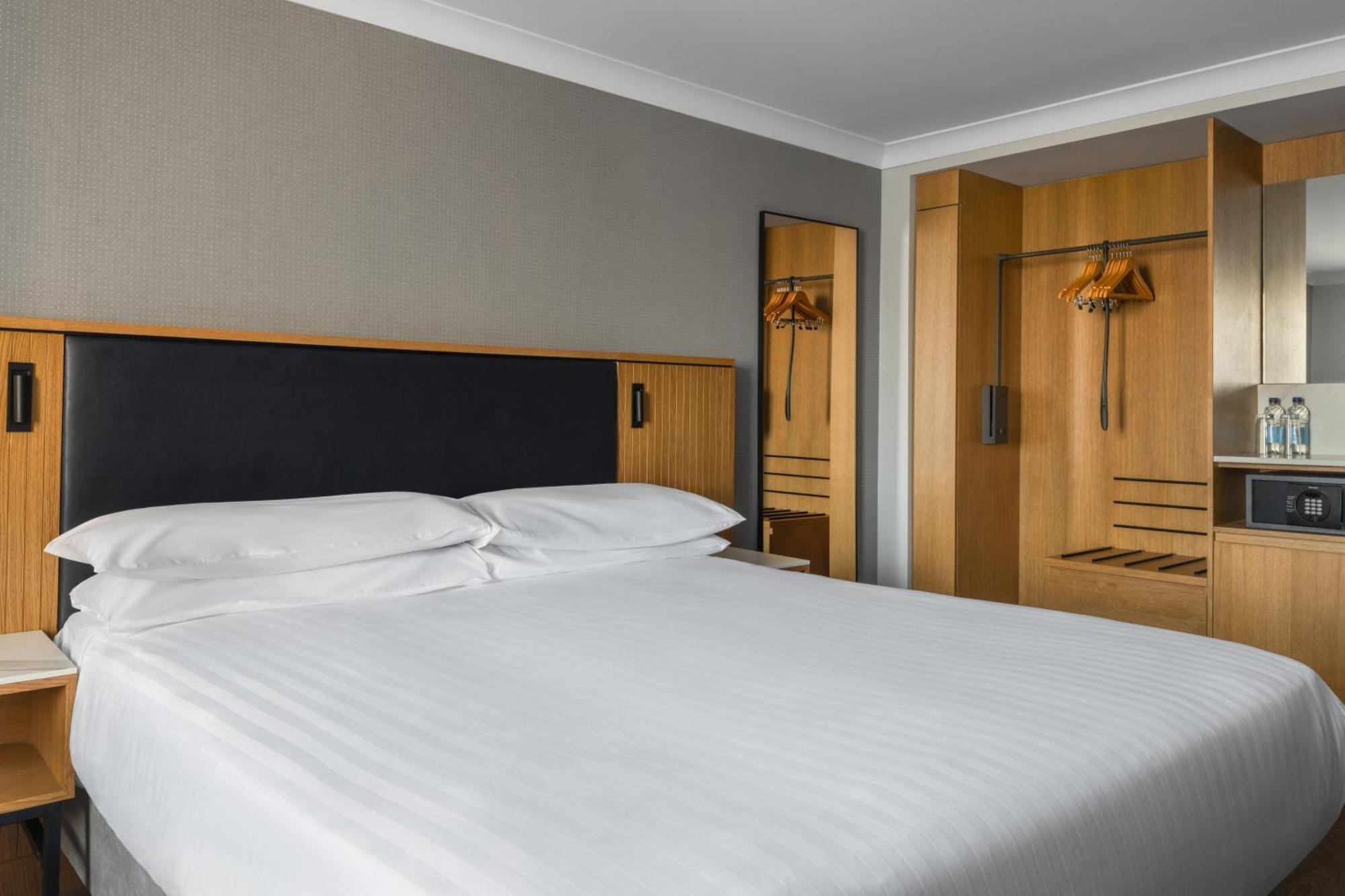Marriott Holyrood 4* Edinburgh