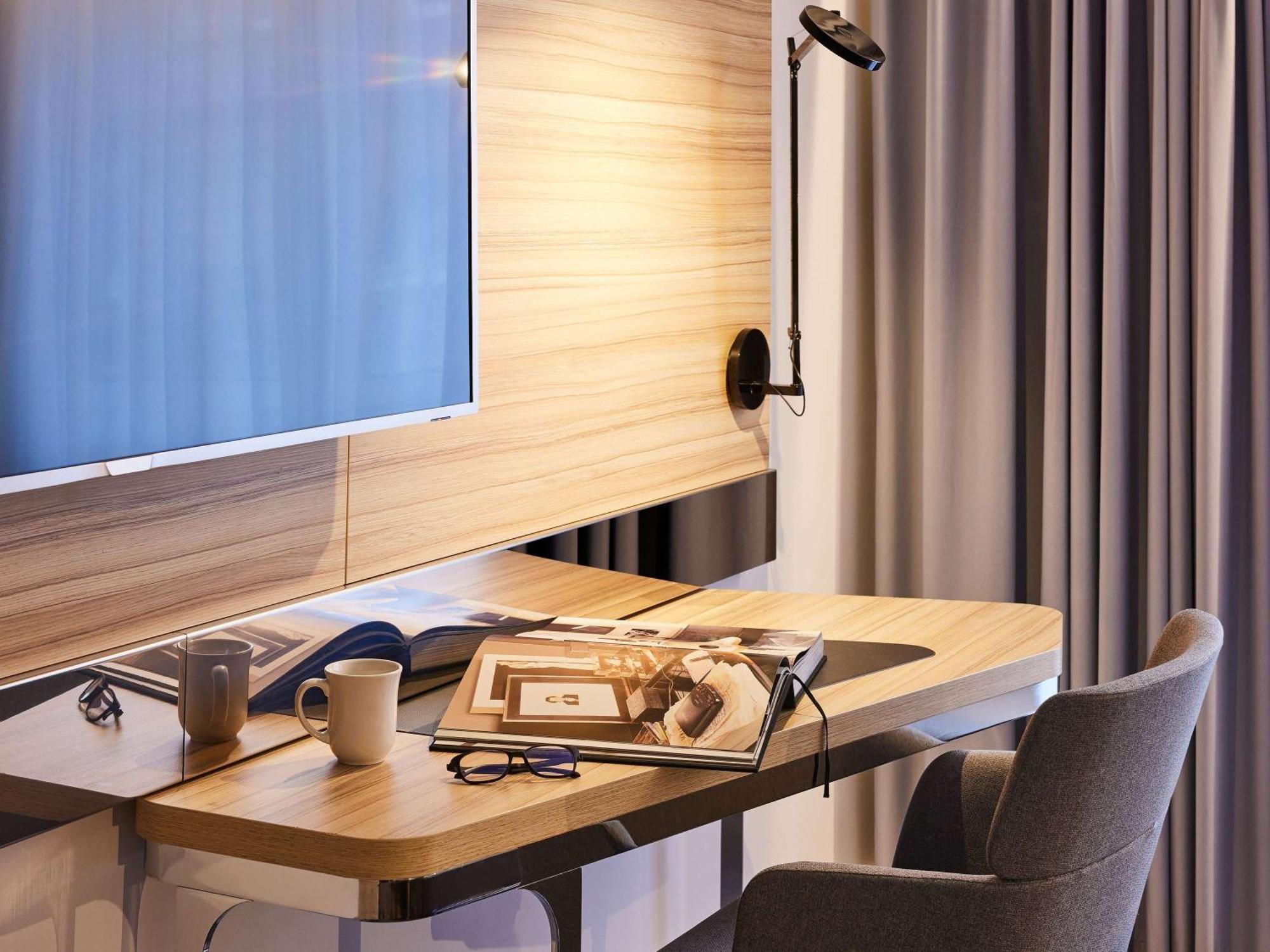 Novotel Centre Hotel