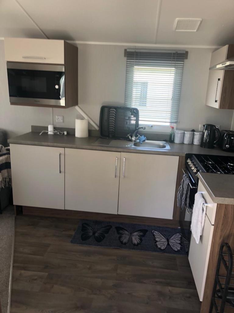Lunas Chill Pad Apartment EDI