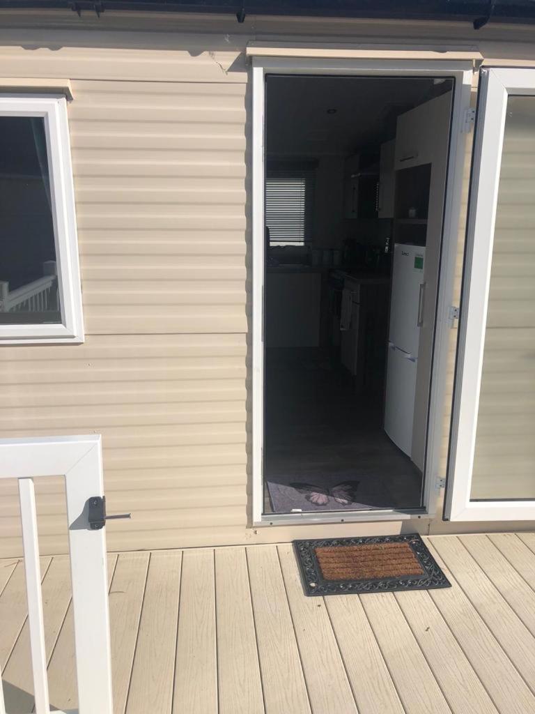 Lunas Chill Pad Apartment EDI