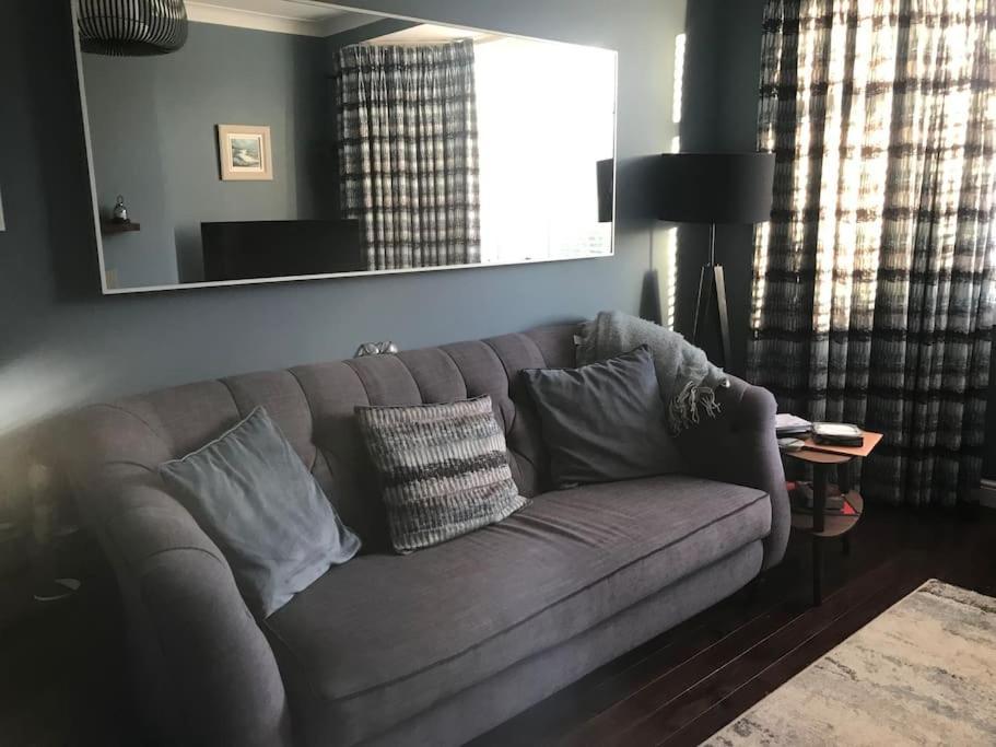 Ultra Stylish Furnished In Ferienhaus Edinburgh