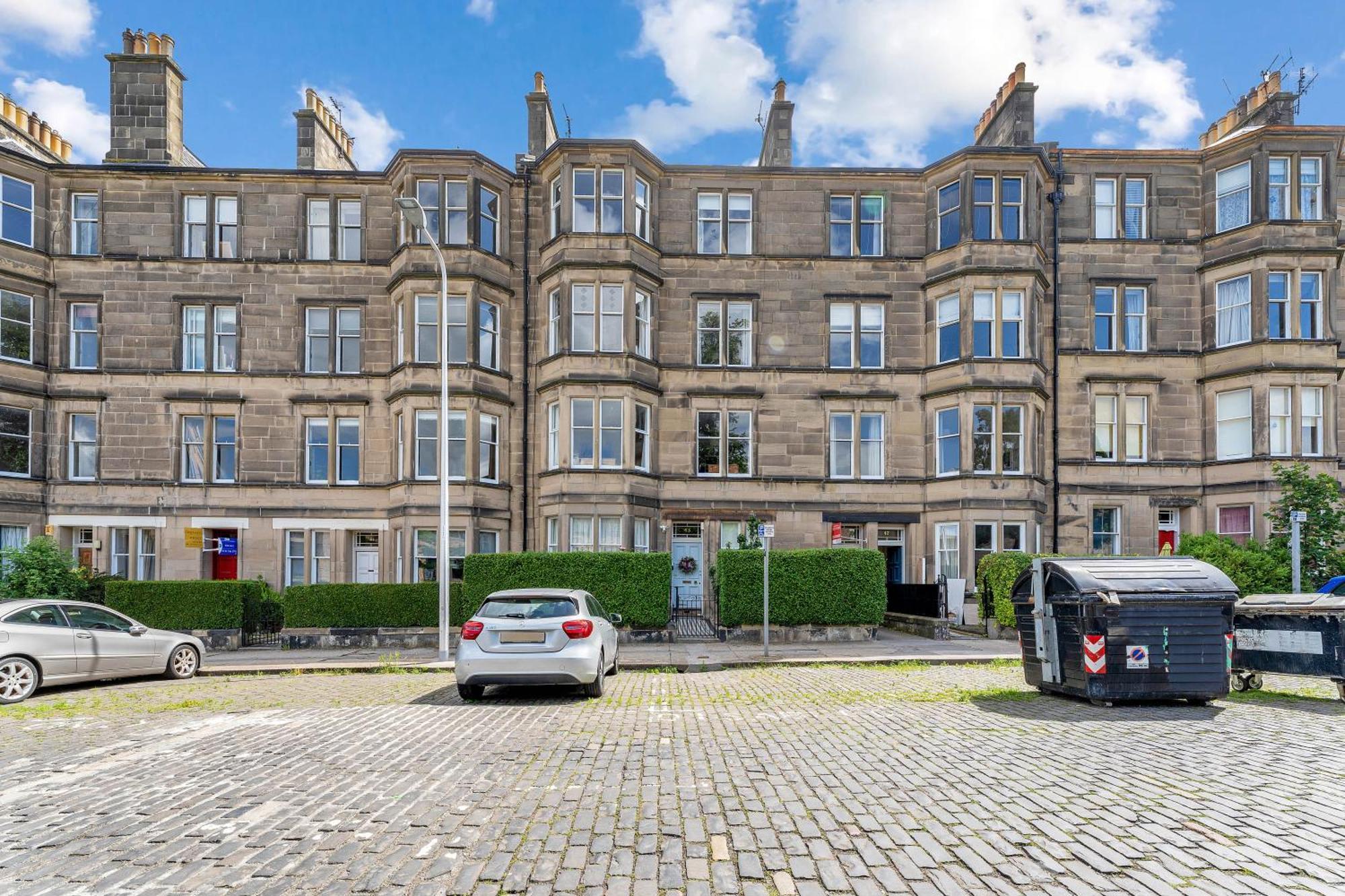 Marchmont Traditional * Edinburgh
