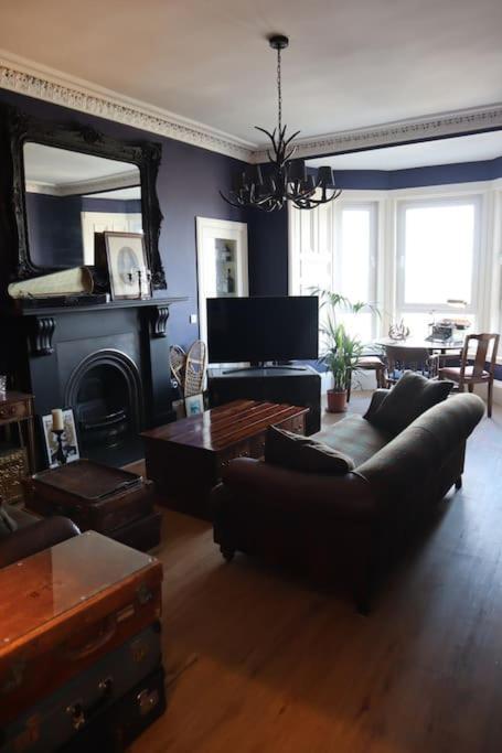 Apartment Stylish Victorian For Two In *
