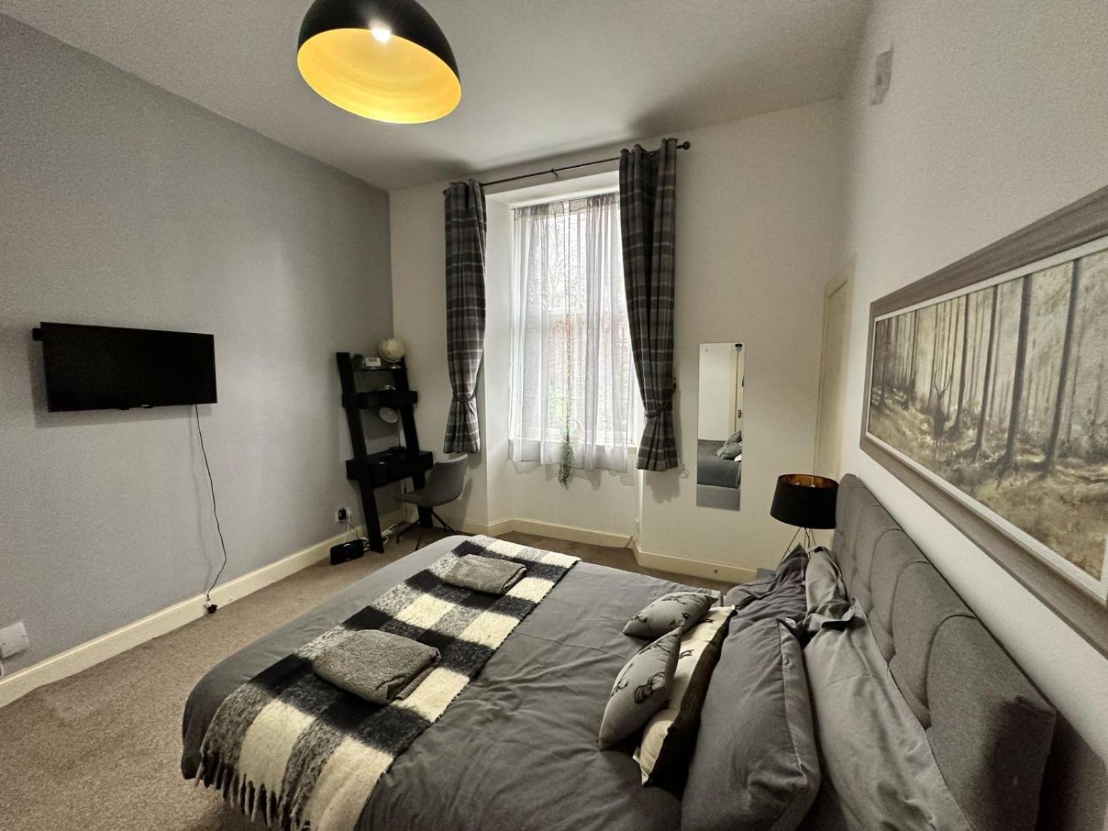 Lights Apartment EDI