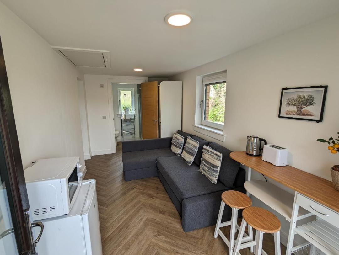 Privatunterkunft En-suite Double With Private Entrance