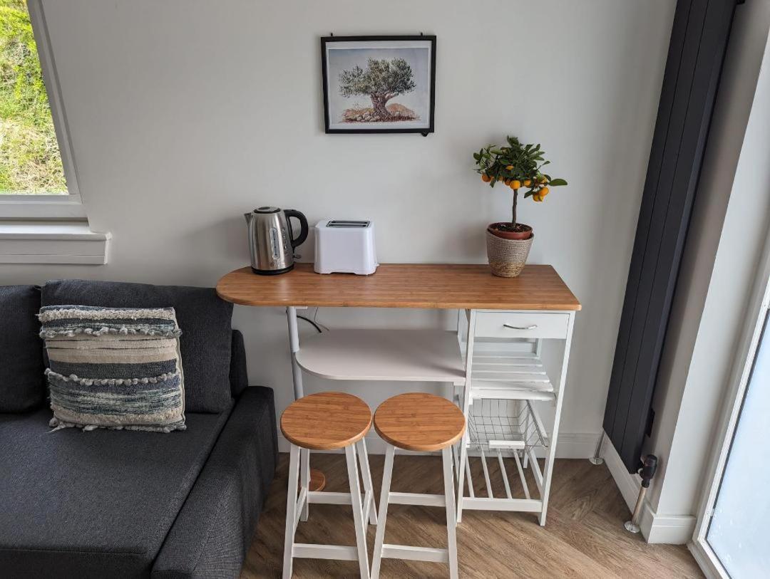 Privatunterkunft En-suite Double With Private Entrance EDI