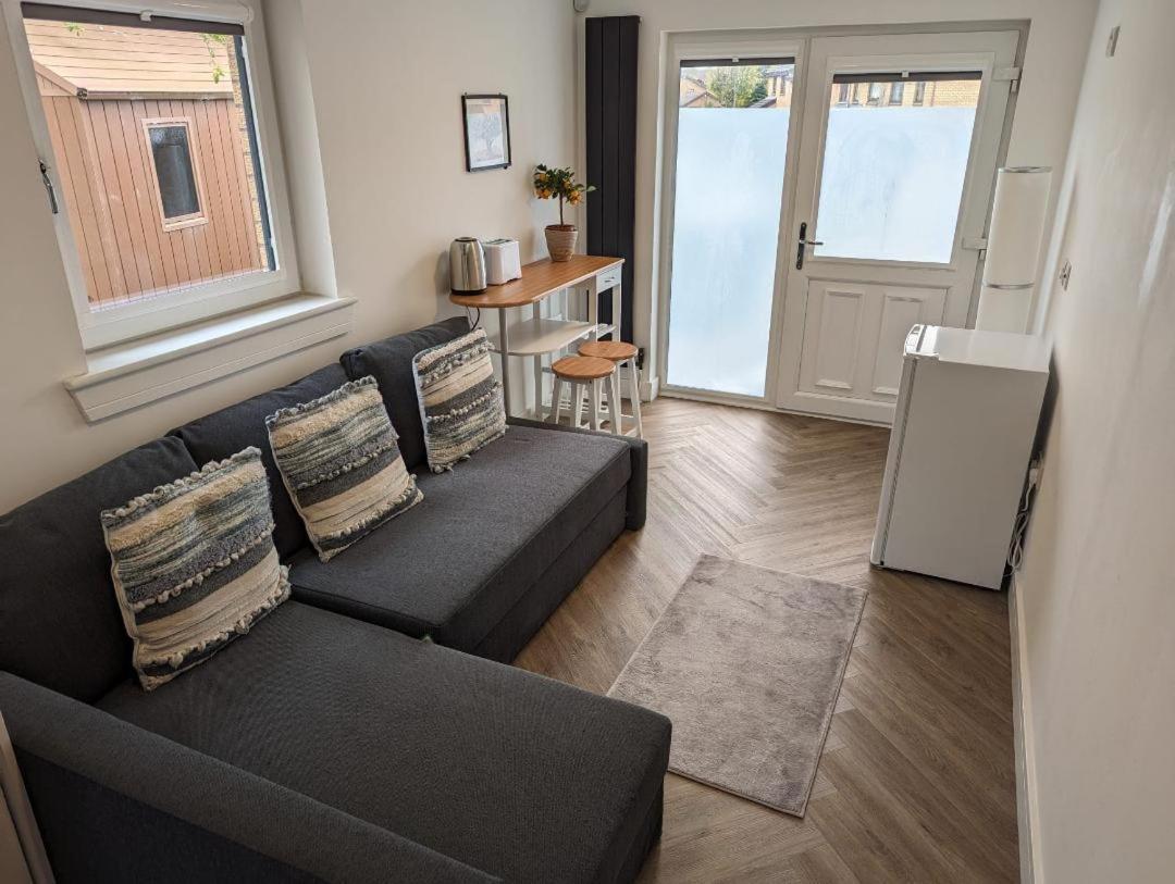En-suite Double With Private Entrance EDI