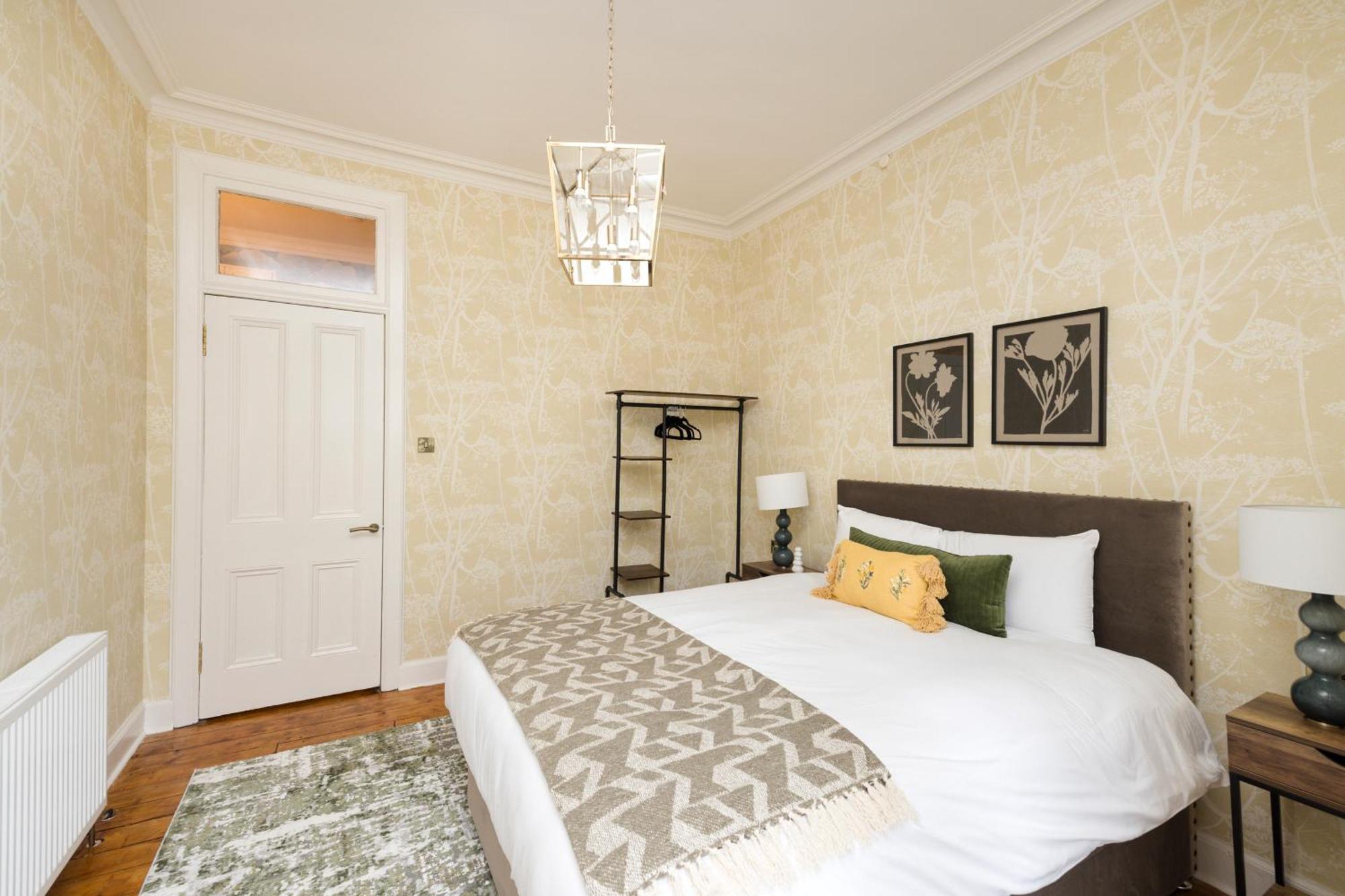 Joivy Stylish Flat Near Calton Hill Edinburgh