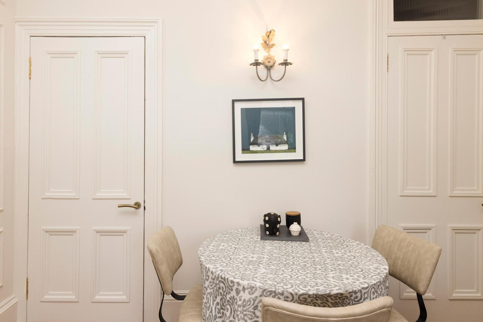 Apartment Joivy Stylish Flat Near Calton Hill